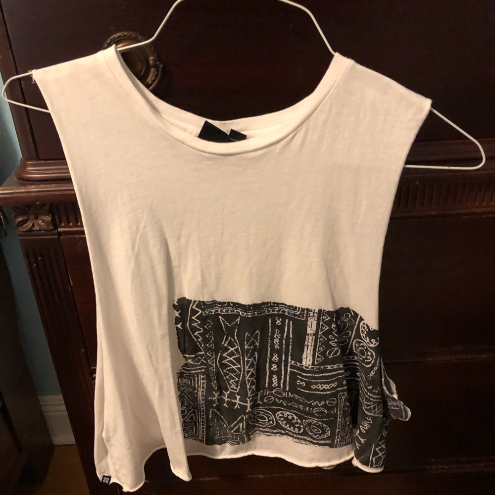 Tee